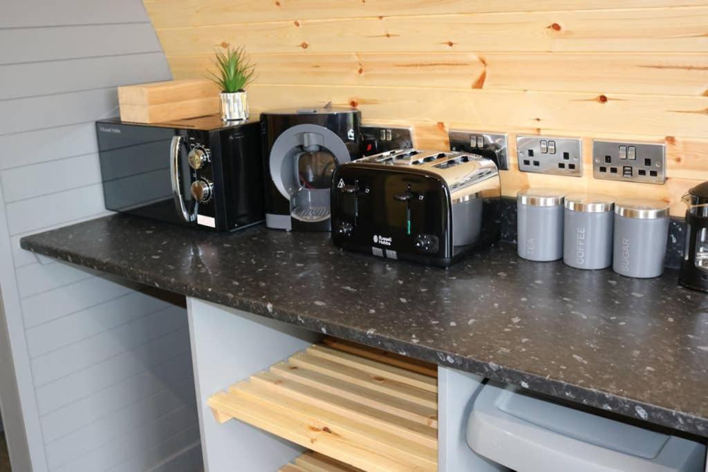 Glampods Glamping Pod - Meet Highland Cows And Sheep Elgin Villa Luaran gambar