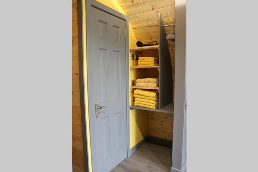 Glampods Glamping Pod - Meet Highland Cows And Sheep Elgin Villa Luaran gambar