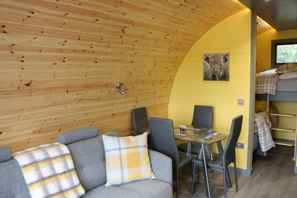 Glampods Glamping Pod - Meet Highland Cows And Sheep Elgin Villa Luaran gambar